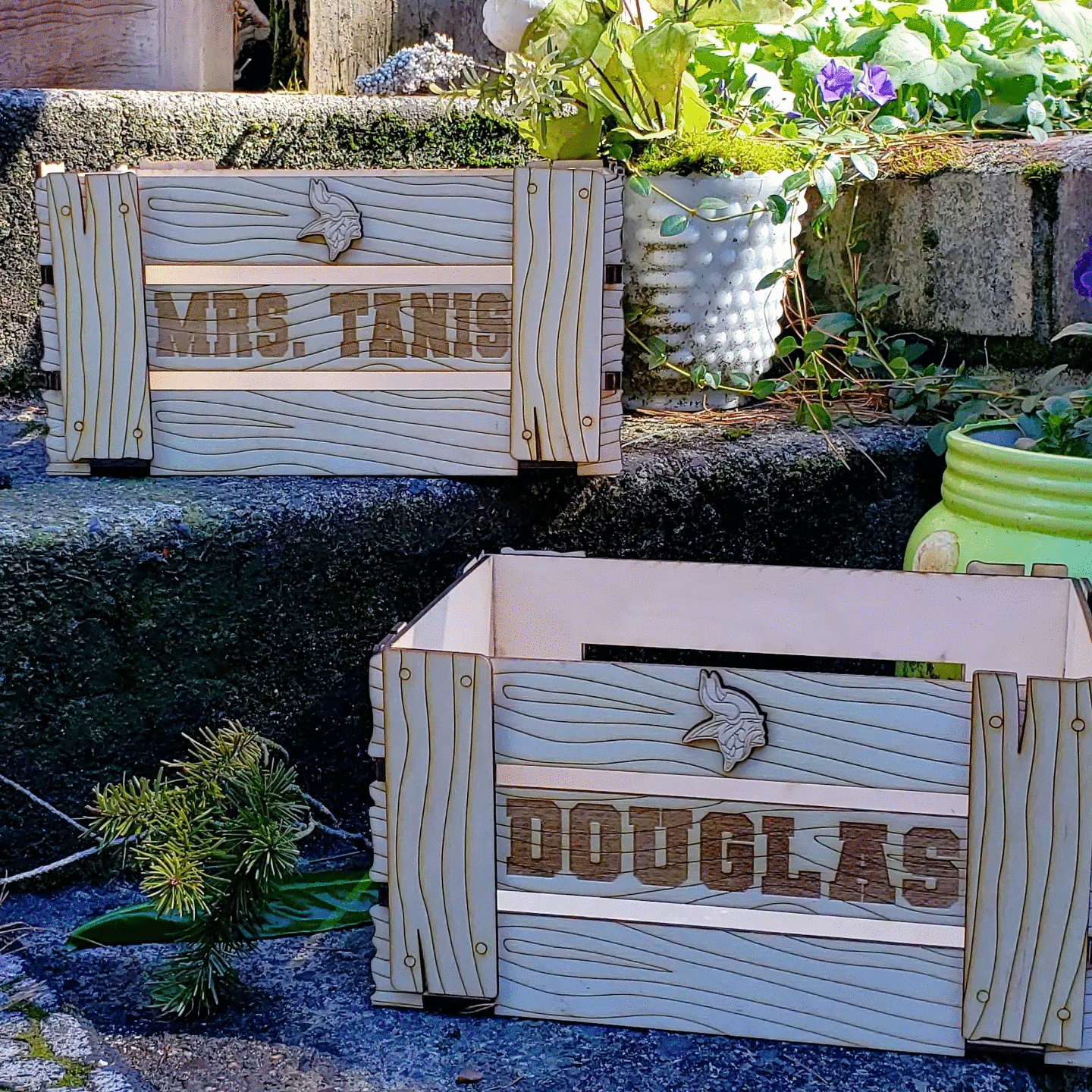 This Wood Grain Crate Personalized provides a special touch for any occasion. Its 10.5" x 8" x 6" birch wood exterior is carved with a unique wood grain motif, and includes a customizable slat and a small token on the top. It's perfect as a birthday, graduation, teacher, or housewarming gift, or as a stylish storage solution. Your name or phrase and a mascot or emblem can be specified in the comments. Made to order, it ships within 5-7 days.