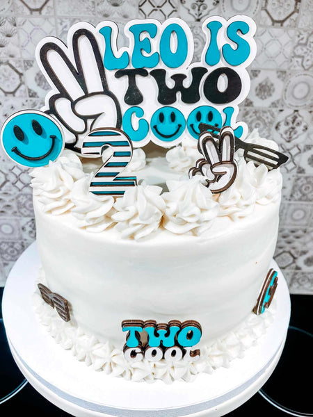 Let your cakes add some "cool" with these cake toppers! Don't just settle for a bakery-basic birthday cake - jazz it up with these personalized two fingers, smiley face, and cool shades. Your birthday celebrations will never look the same!