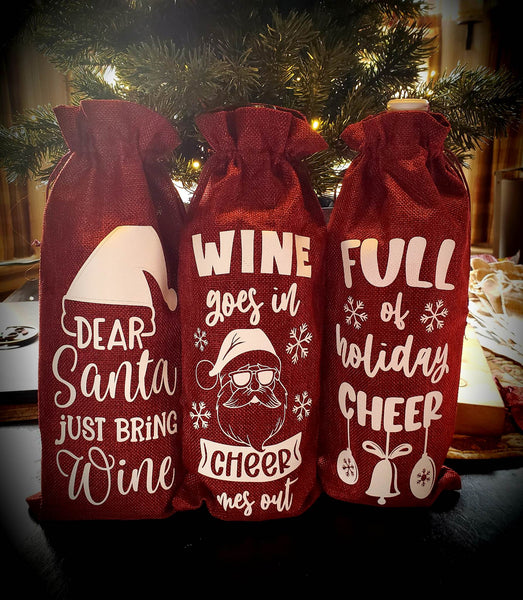 Constructed from sumptuous burlap fabric with a satin corded drawstring, this bag is available in either red or natural. At 6" x 14.4", it is the perfect size to hold a 750ml bottle of wine. This listing is for one wine bag; other items pictured above are for display purposes only and are not included. Your purchase can be expected to ship within 5-7 days.